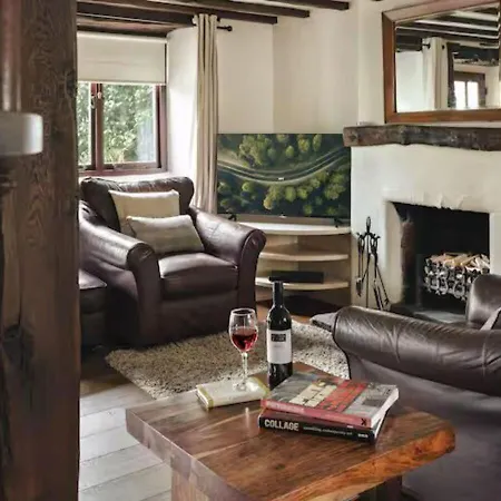 Poppy - - Pass The Keys Holiday home