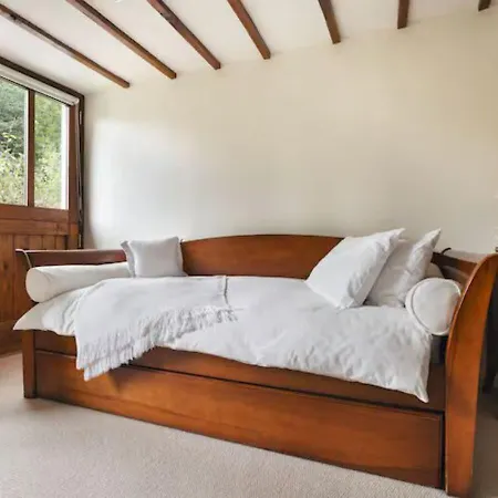 Poppy - - Pass The Keys Holiday home
