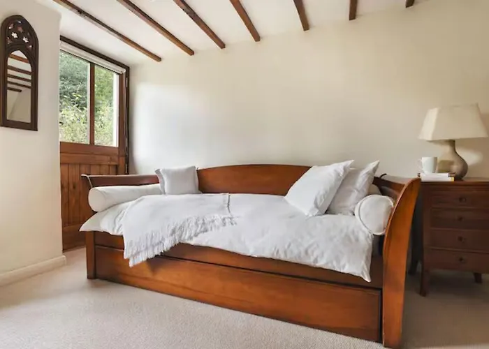 Poppy - - Pass The Keys Holiday home