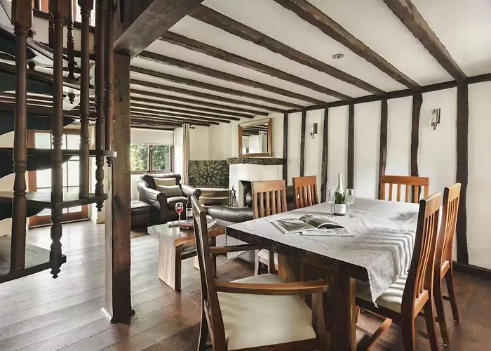 Holiday home Poppy - - Pass The Keys *